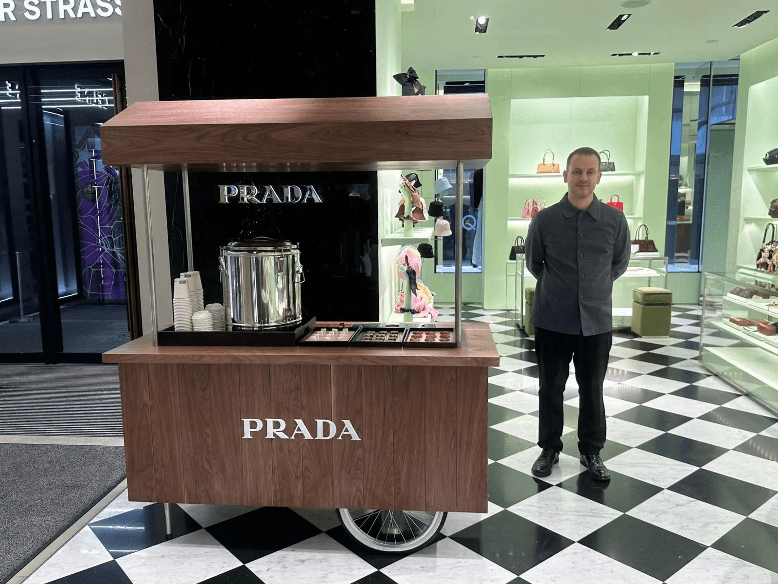 PRADA | Holiday Cart